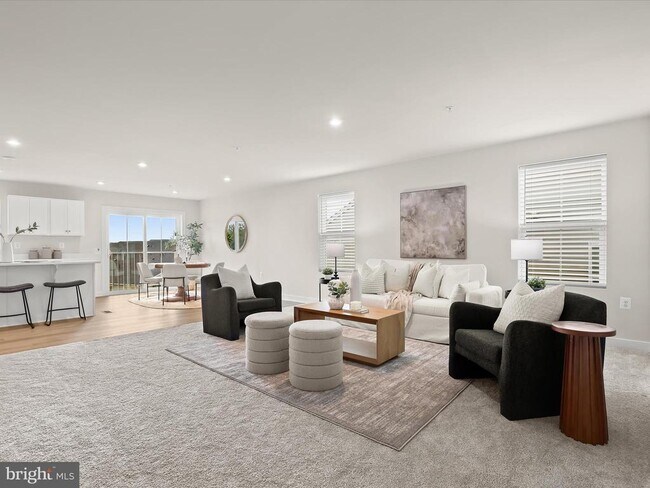 Building Photo - 4738 Naples Ave