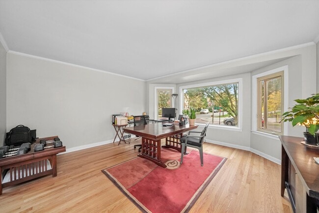 Building Photo - 5400 W Berteau Ave