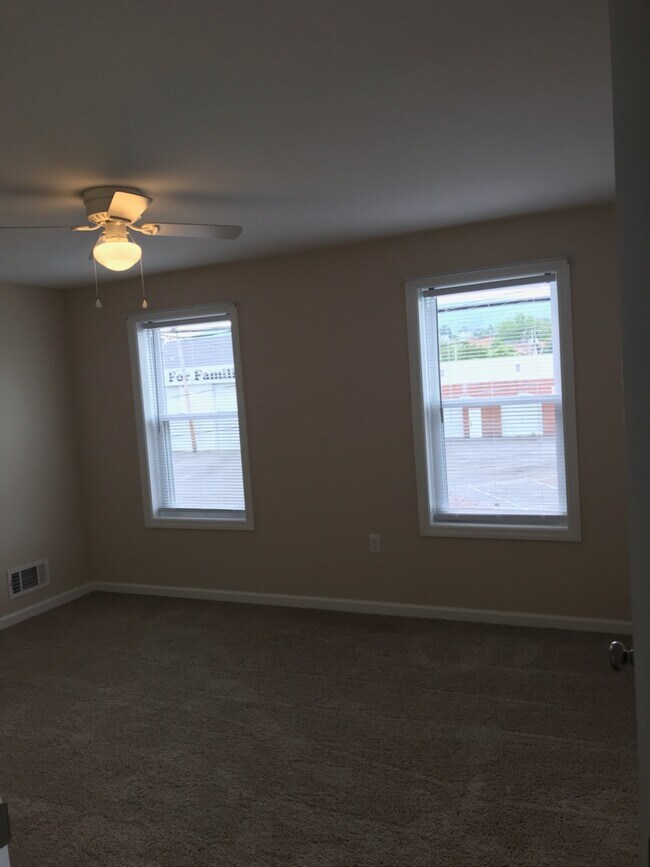 BEDROOM - 2206 Union Ave