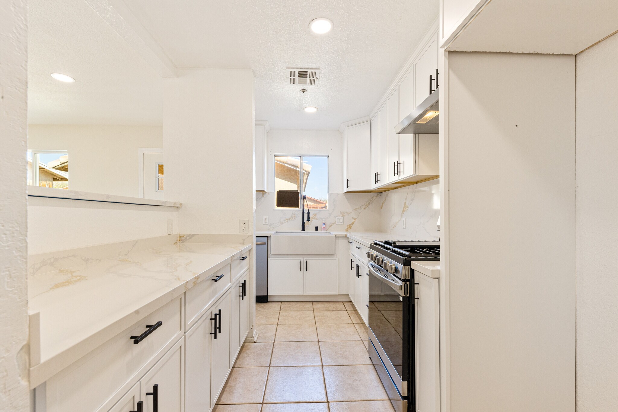 Building Photo - 13725 Nahum Dr