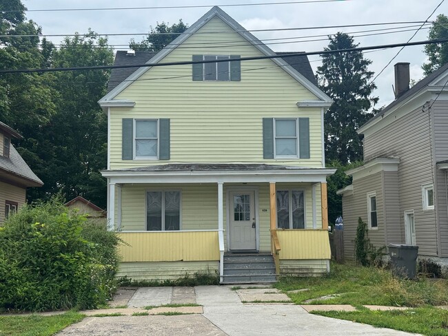 Primary Photo - 4 Bedroom 2 Bathroom Single Family Rental ...
