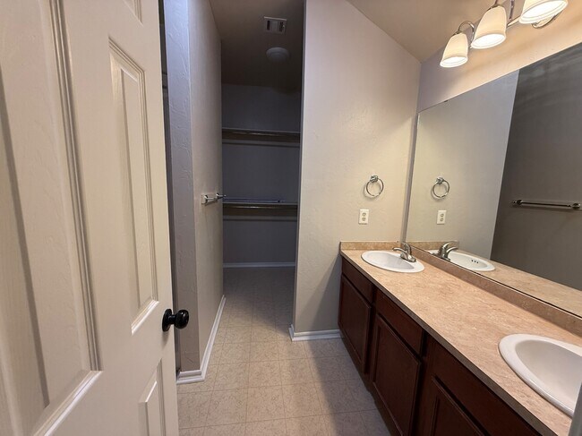 Building Photo - 3609 NW 51st St