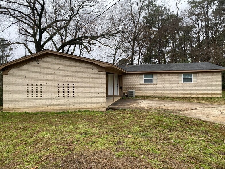 Primary Photo - 505 Pearson Dr