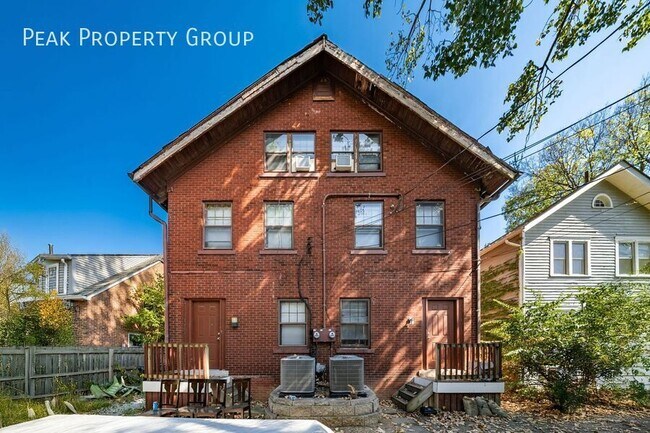 Building Photo - 1499 Perry St