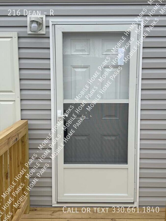 Building Photo - 216 Dean-R