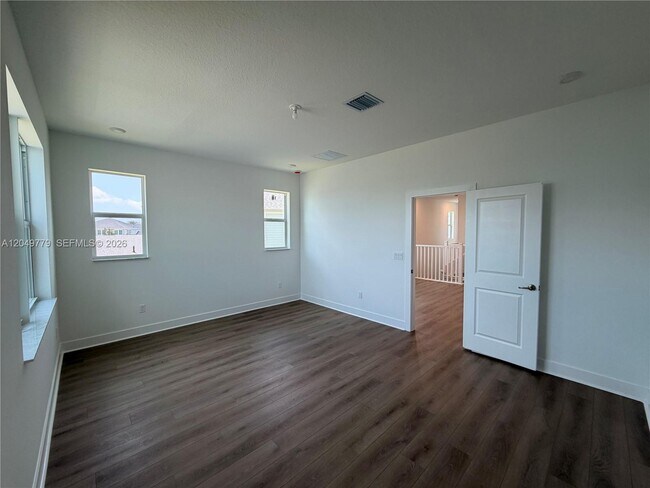 Building Photo - 881 SW Bushel Trl