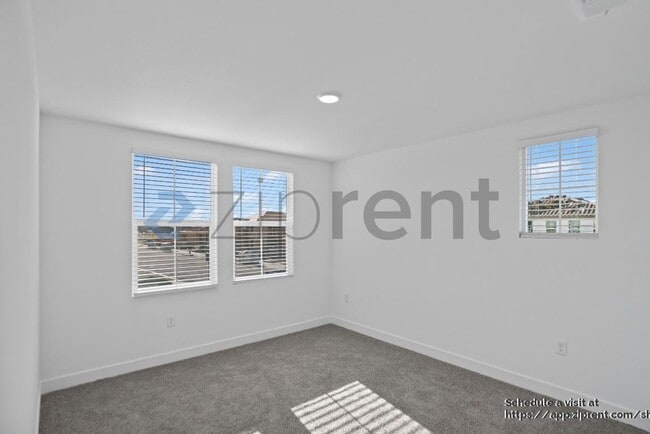 Building Photo - 426 Gold Coast Rd