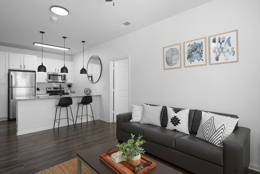 Building Photo - Millennium One