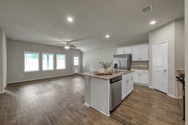 Building Photo - 14149 Redwood Forest Trail
