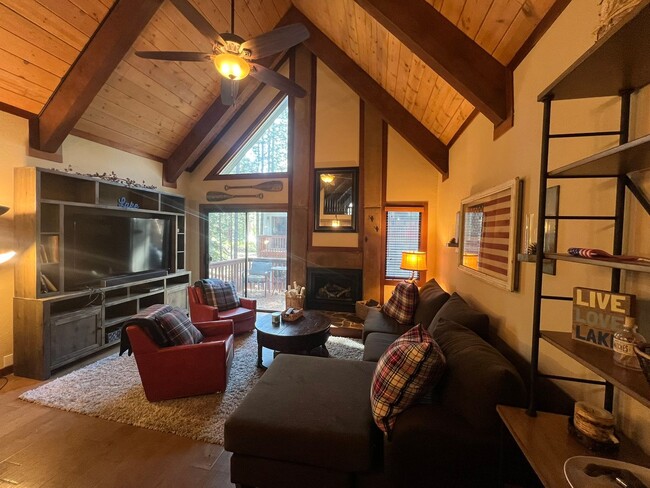 Primary Photo - Nicely Remodeled Fully Furnished Condo