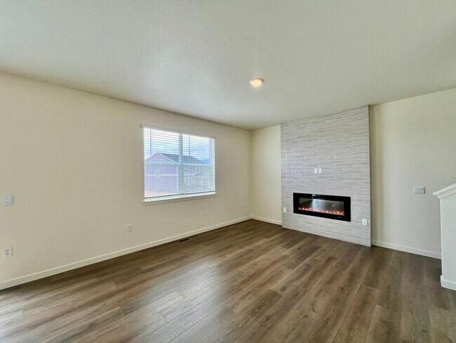 Building Photo - Beautiful Brand New Construction Home In M...
