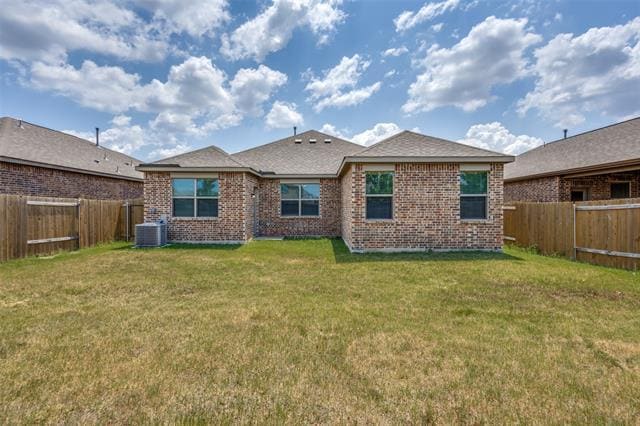 Building Photo - 304 Aceves Ct