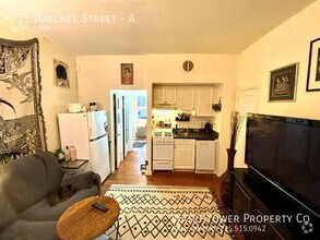 Building Photo - Adorable 1 Bedroom in a Gated Community