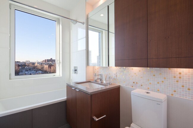 Building Photo - 163 Washington Ave