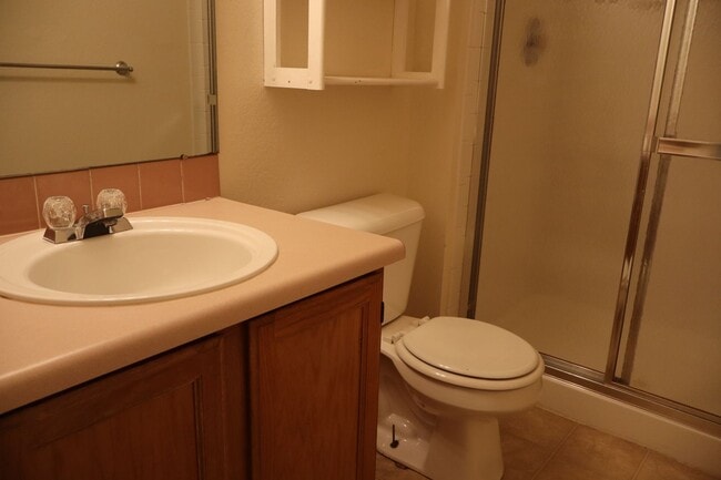 Building Photo - Cozy & Spacious 3-Bedroom Townhome In Fort...