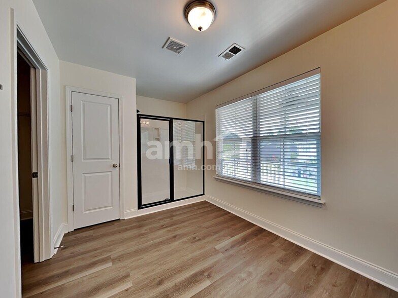Building Photo - 452 Brick Kiln Dr