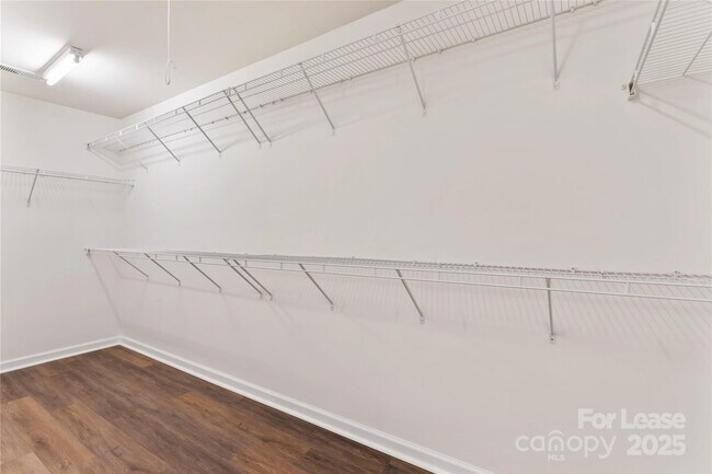 Building Photo - 2003 Red Carpet Ct