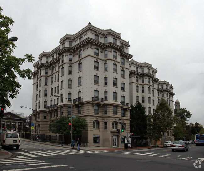 Building Photo - La Renaissance