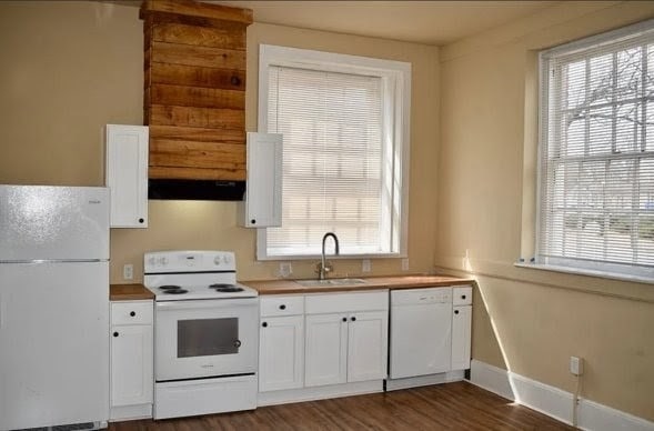 Building Photo - 632 Roanoke Ave