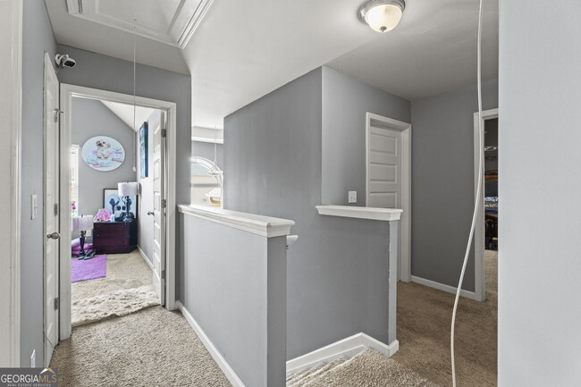 Building Photo - 6870 Diamond Dr