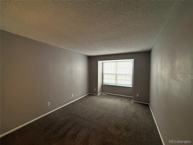 Building Photo - 14303 E Dickinson Dr