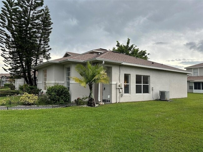 Building Photo - 14572 Laguna Beach Cir