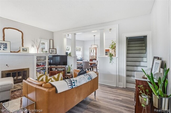 Building Photo - 101 Base Line Rd