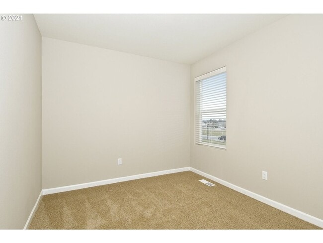 Building Photo - For rent