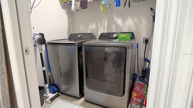 Building Photo - 35 Laurel Course