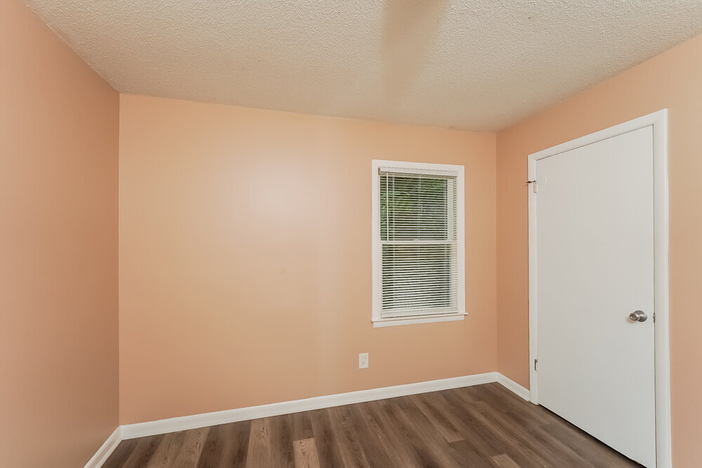 Building Photo - 417 19th Terrace NE