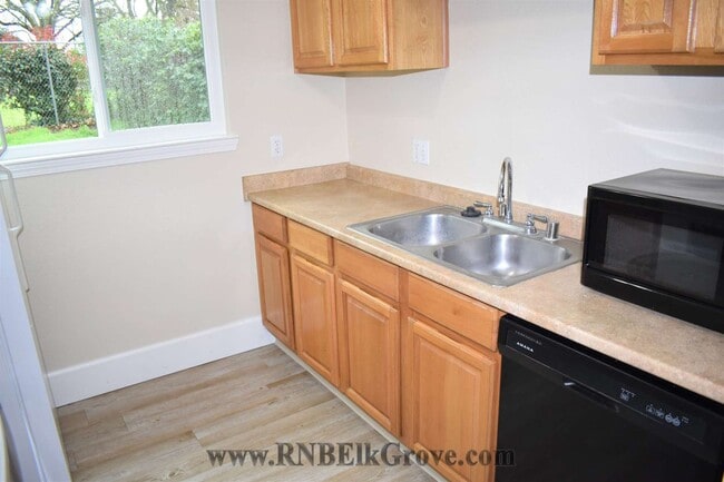 Building Photo - 8960 Chalmers Ct