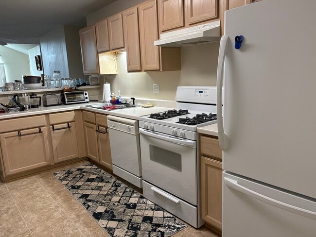 Building Photo - 229 Steeplechase Cir