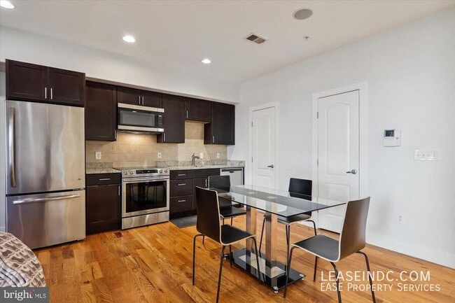 Building Photo - 515 N Street NW-#2