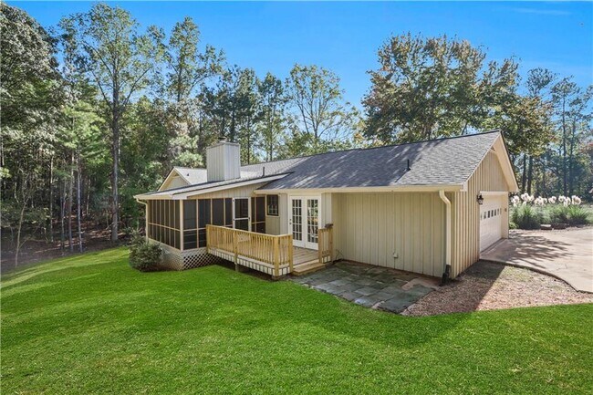 Building Photo - 4684 Ben Hill Dr