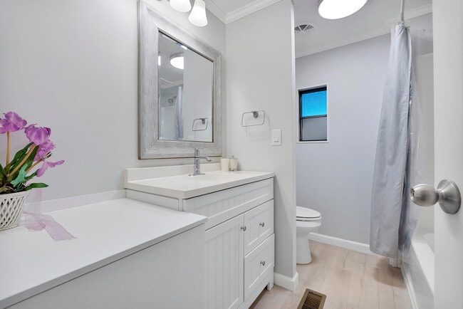 Building Photo - 2879 SW 58th Ct