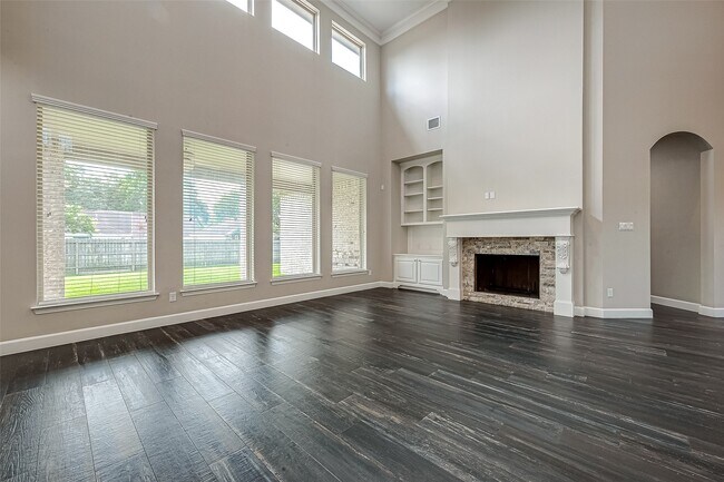 Building Photo - 6527 Camillia Ct