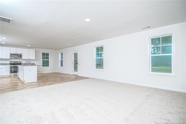 Building Photo - 5851 Panther Dr