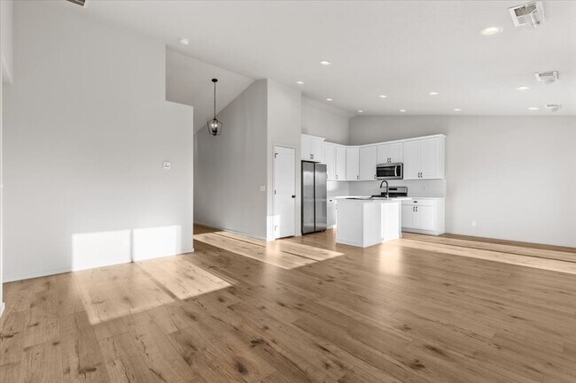 Building Photo - 10201 N Belgrave Lp