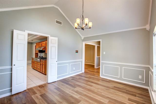 Building Photo - 3914 Meadow Dr