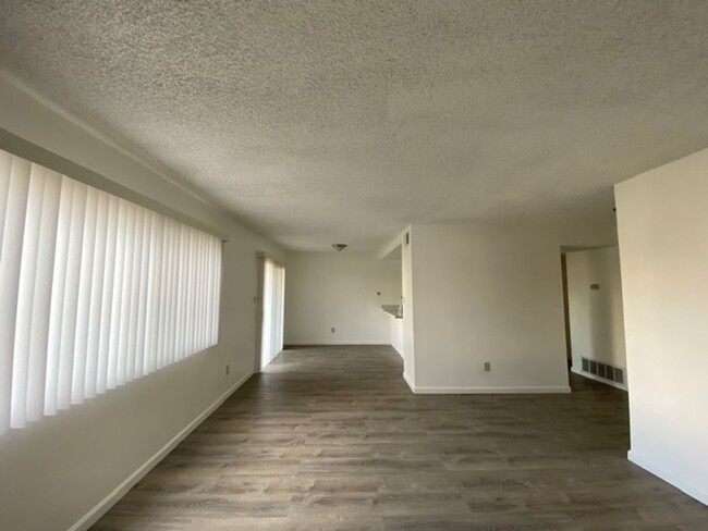 Building Photo - Completely Remodeled Colton Condo in Gated...