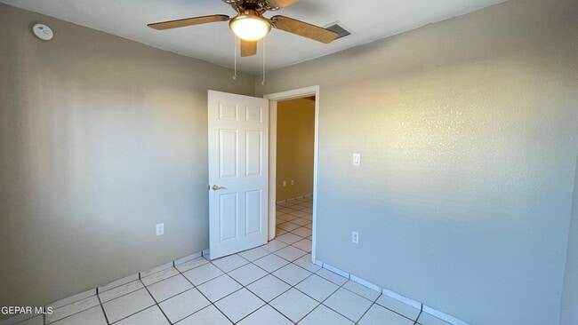 Building Photo - 11040 Sunshine Ct