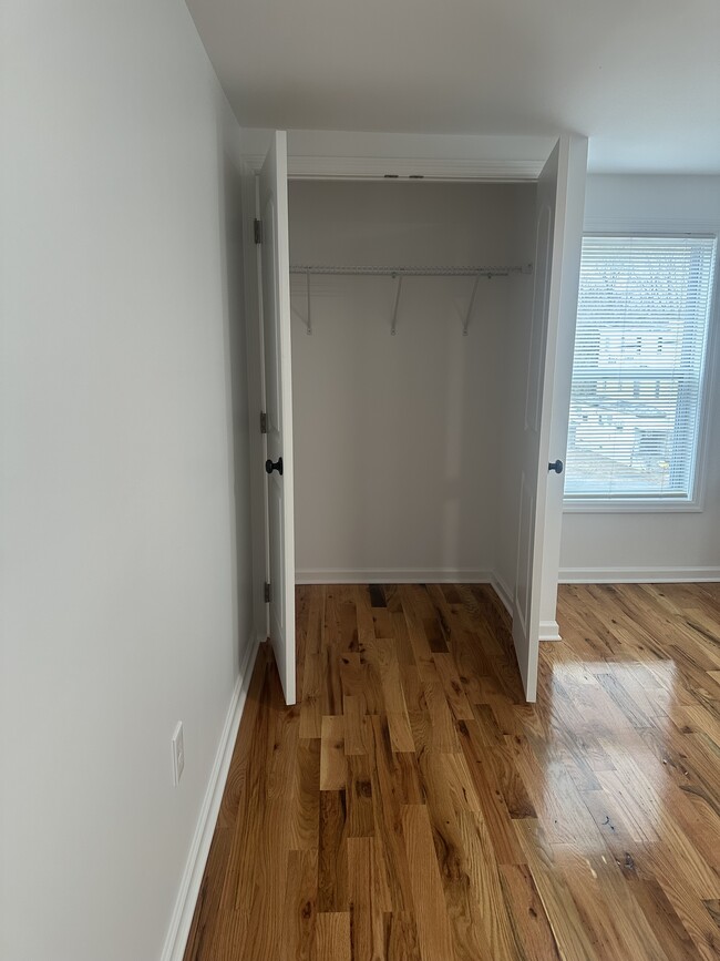 Building Photo - 17 Church St