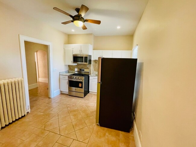 Building Photo - 72 N 4th St