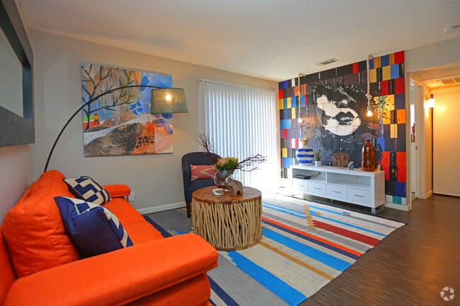 Interior Photo - Vivid