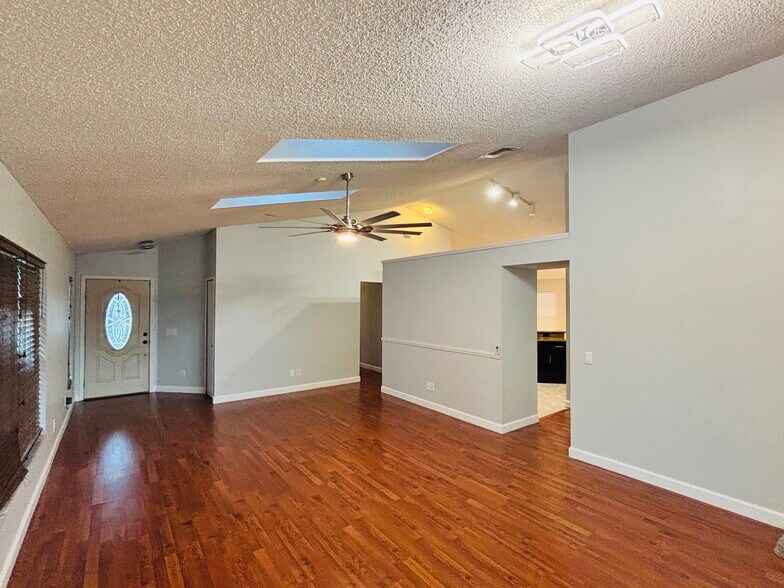 Building Photo - 4813 Fort Lee Ct