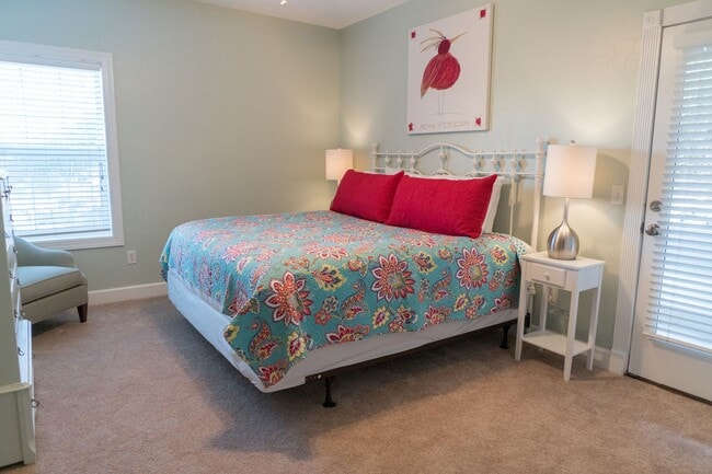 Building Photo - Beautiful 7-Bedroom Beachfront Home on 30A