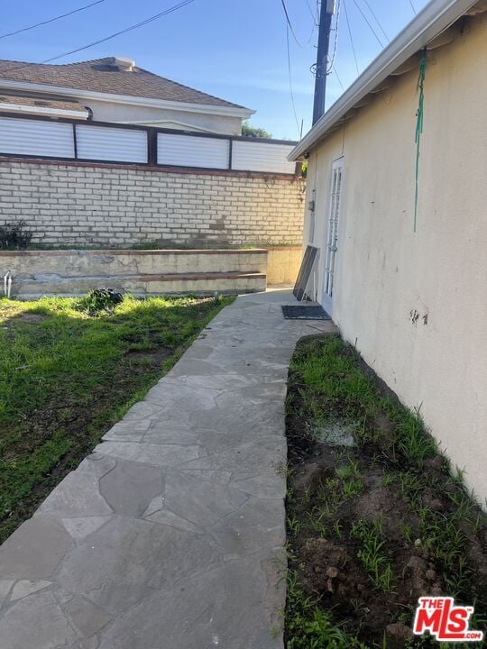 Building Photo - 8536 McConnell Ave