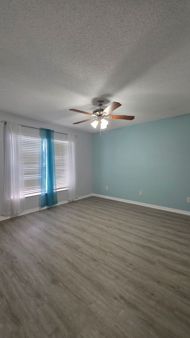 Building Photo - ** COMING SOON ** 3 Bedroom 2 Bath Single Family Home in South Daytona