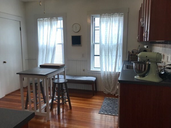 Building Photo - 274 Poplar St