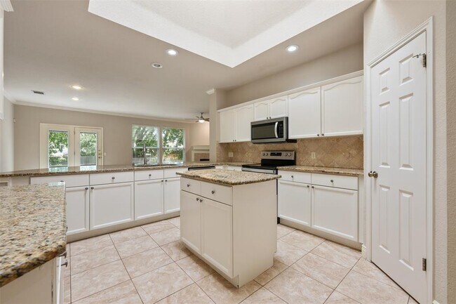 Building Photo - 11619 Sonoma Dr
